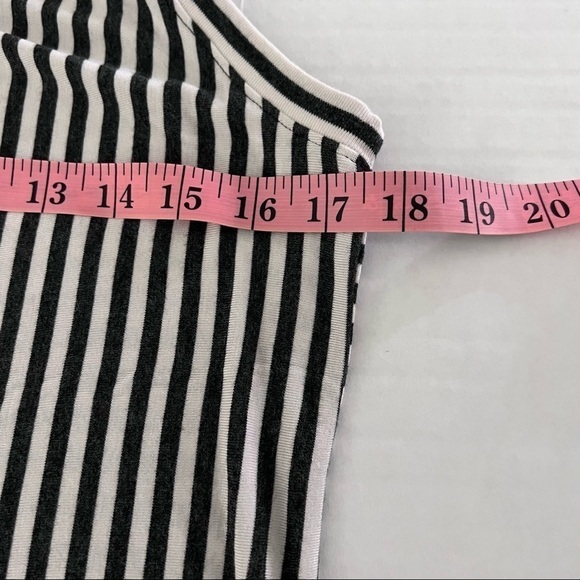 CAbi Black and White Striped Sleeveless Top. Size Small - Picture 8 of 9